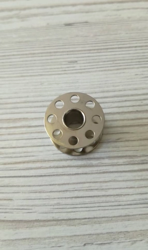 szpulka metalowa łucznik.jpg