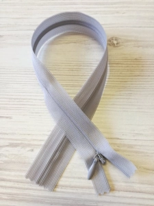 Zamek Kryty Jasny szary 30cm